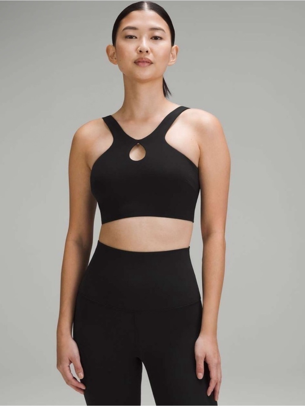 lululemon athletica SmoothCover Front Cut-Out Yoga Bra in Black, Size 2 NWOT